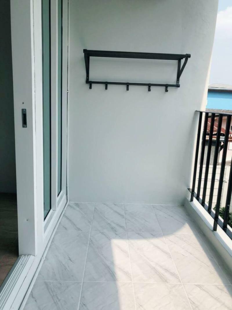 Teak Villa Bangkok Kültér fotó