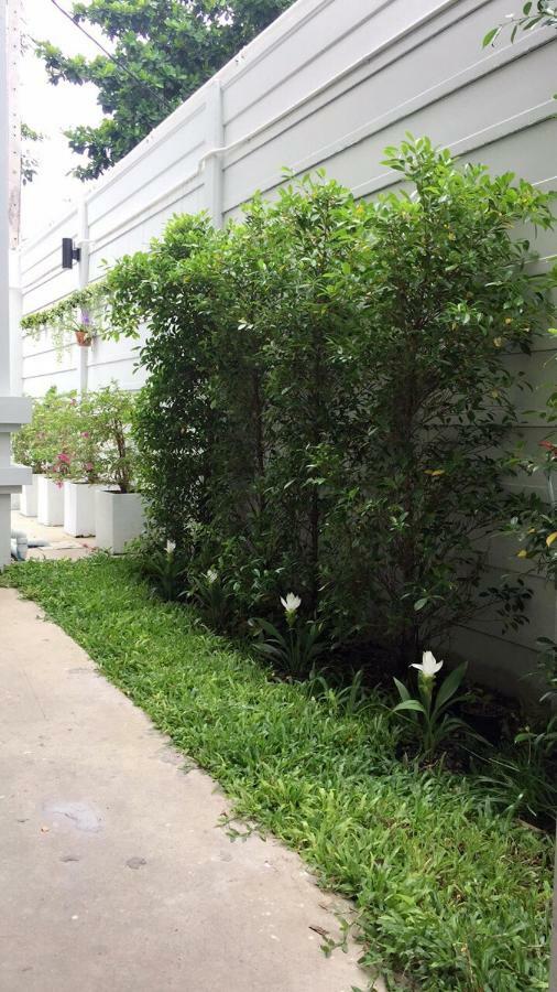 Teak Villa Bangkok Kültér fotó